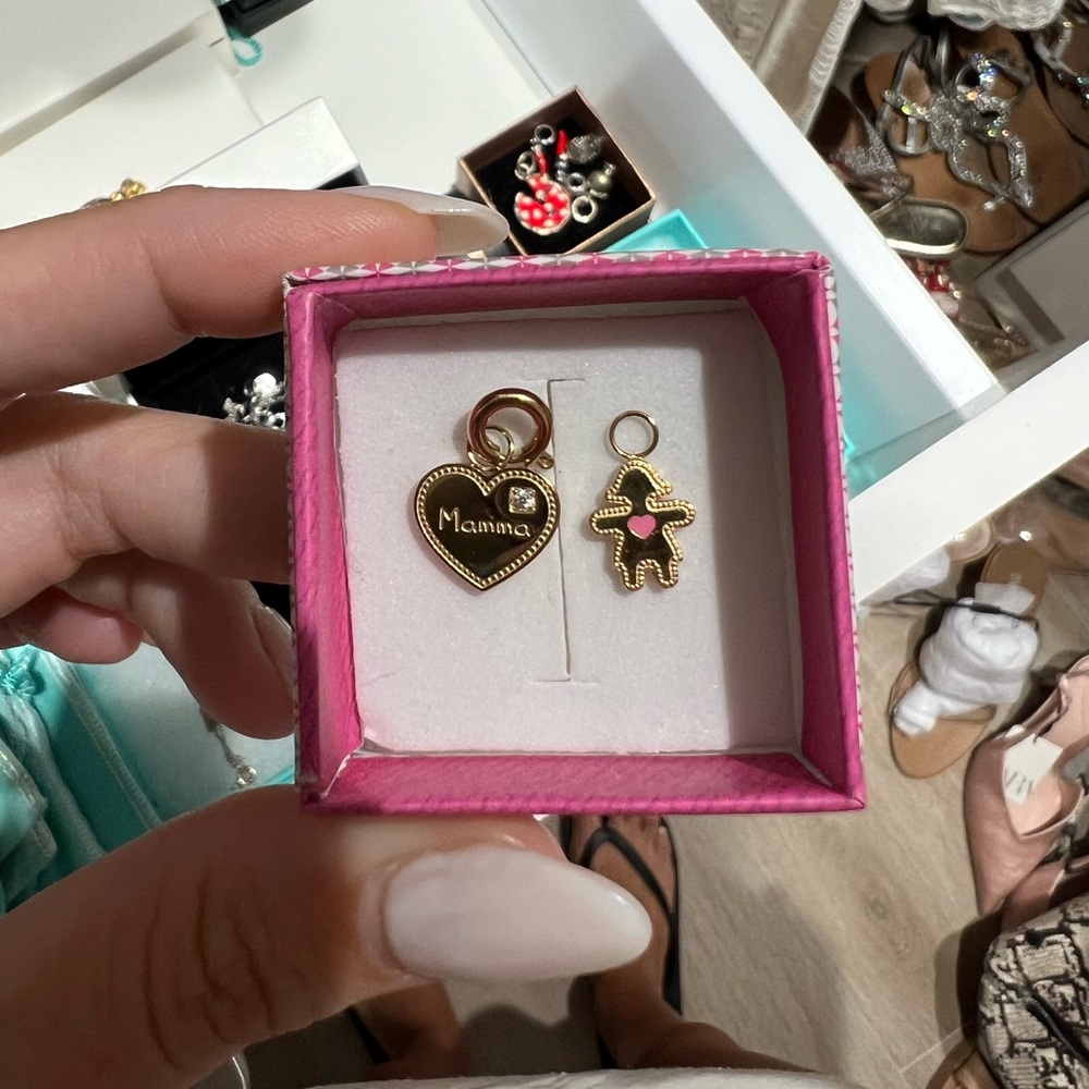 MOTHER DAY gift - Gold pleated “Mama Heart” 💜 and “baby girl”👧🏼 Charms - NEW